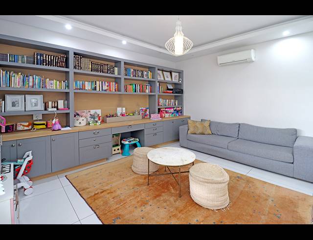 4 BEDROOM CLUSTER FOR SALE IN GLENHAZEL
